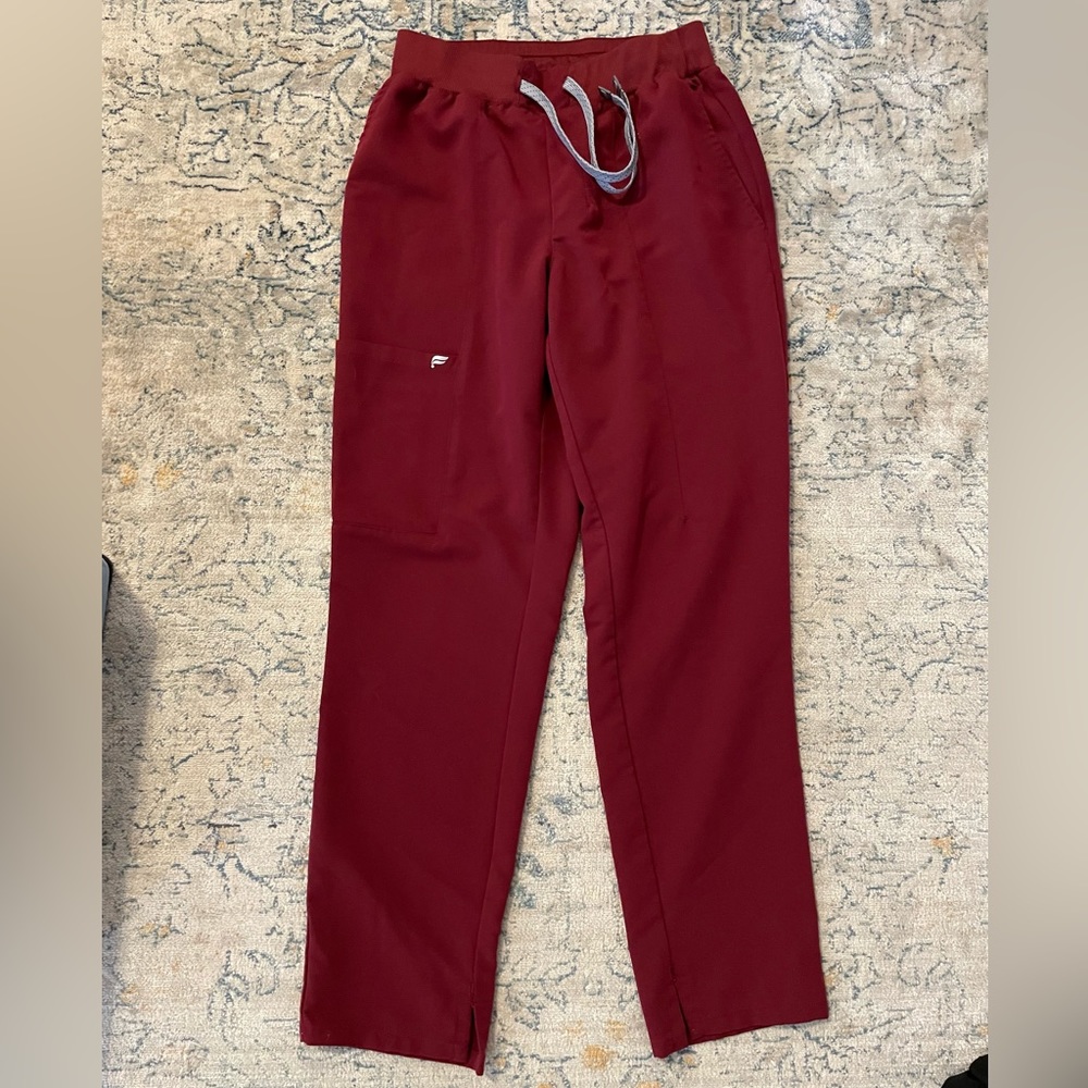 Fabletics red wine colored scrub pant, XS